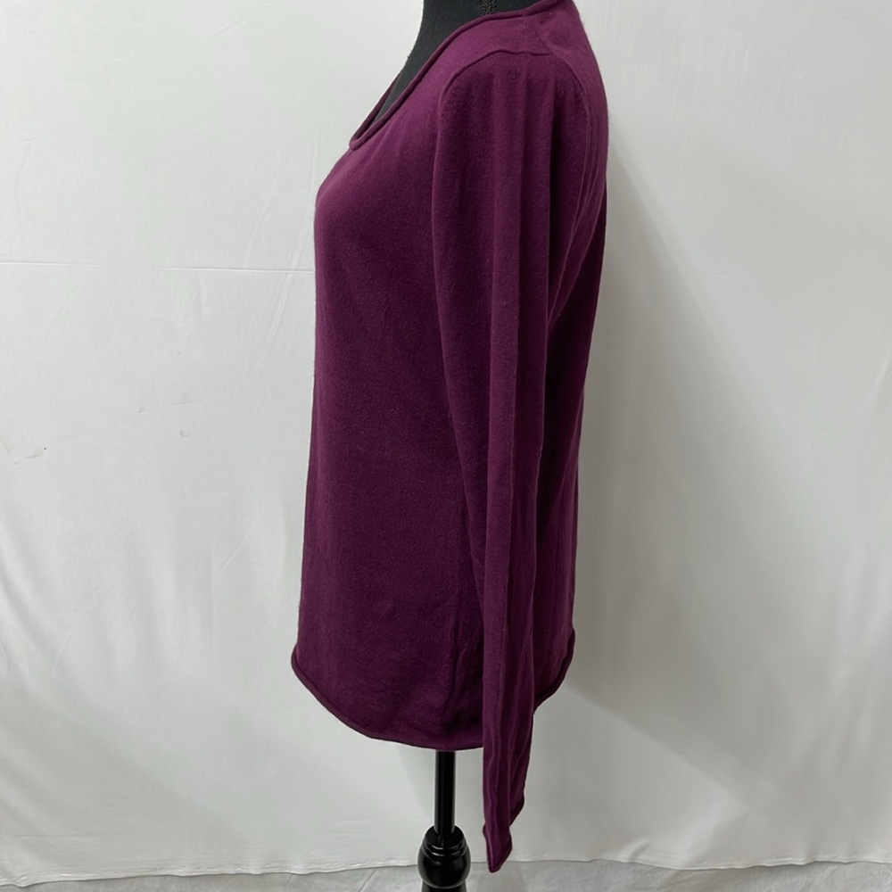 Banana Republic Angora Blend lightweight sweater, plum, size Large - Picture 3 of 6
